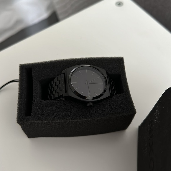 Nixon all black unisex 40 mm Time Teller watch - Picture 3 of 6